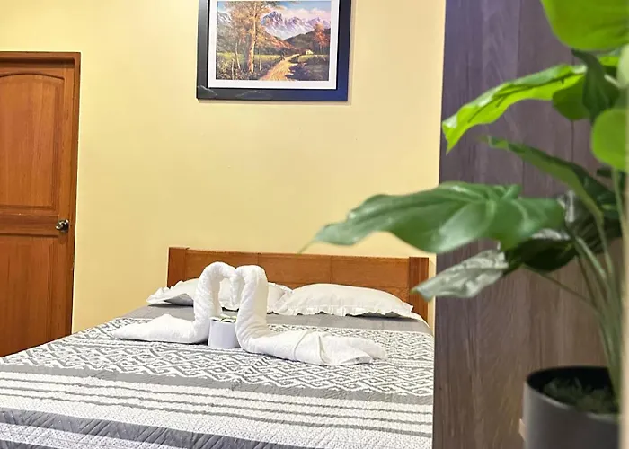 Hostal Cordillera Azul